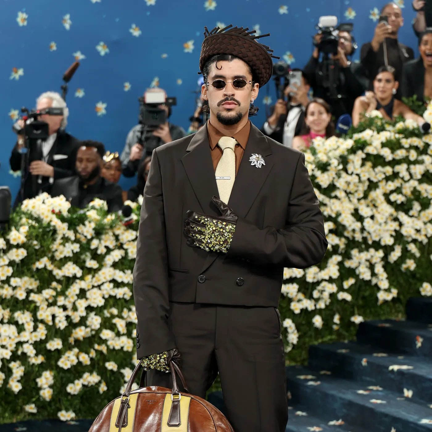 BENITO KITTY TEE (BOXY CROP)