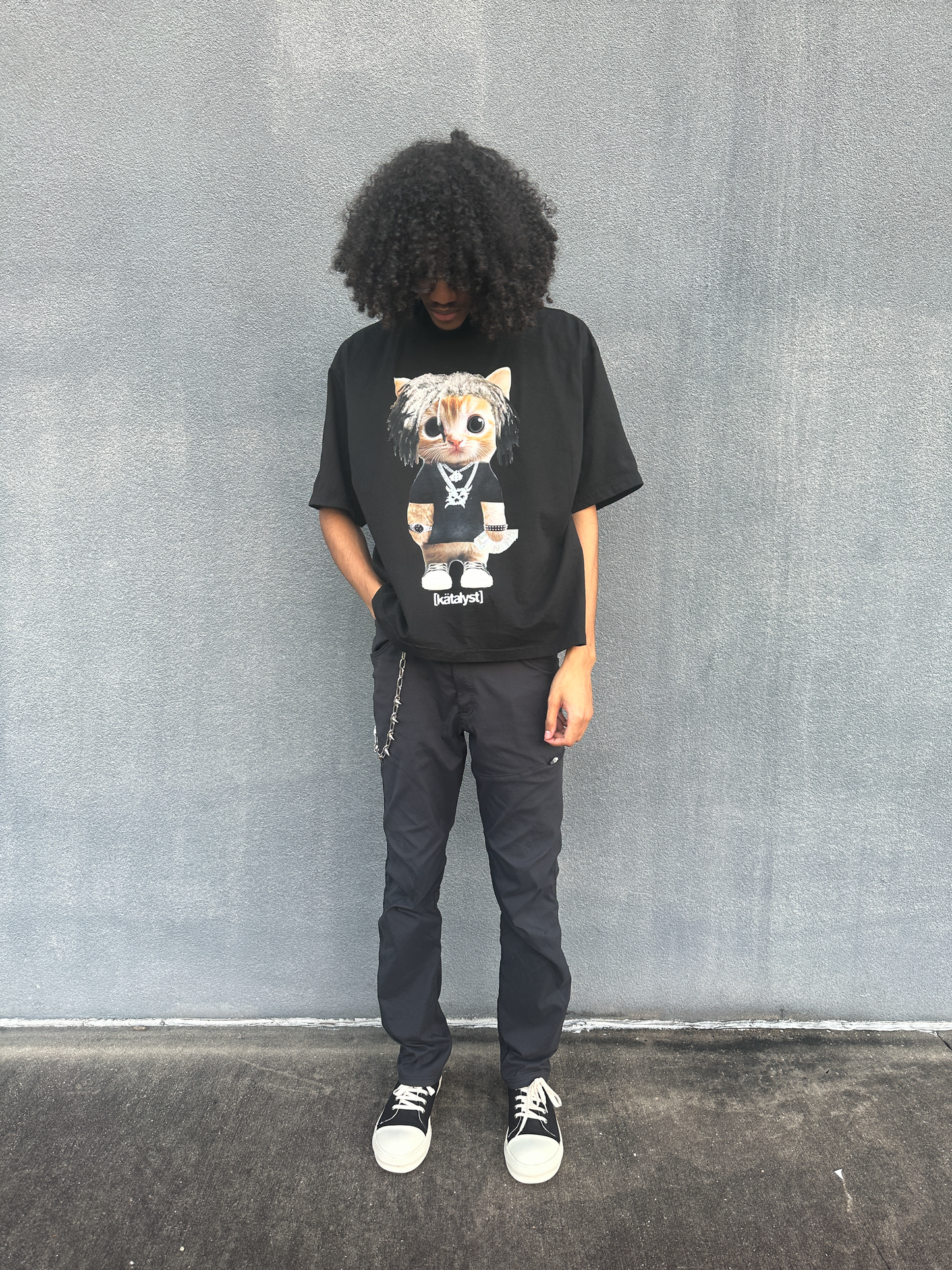 KEN CARSON KITTY TEE (BOXY CROP)